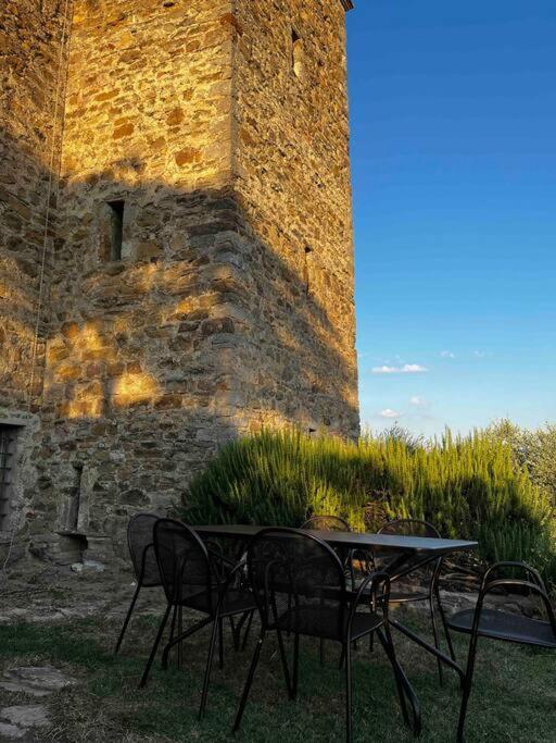 Medieval Tower In Umbria With Swimming Pool Montelagello Exterior foto